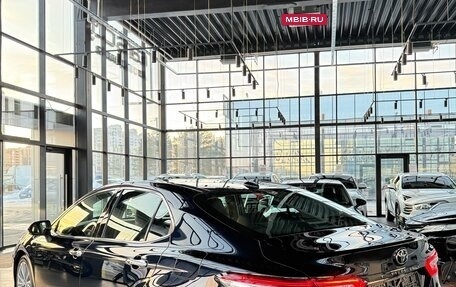 Toyota Camry, 2019 год, 2 999 000 рублей, 6 фотография