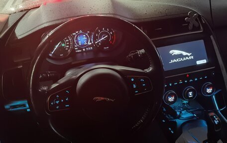 Jaguar E-Pace, 2018 год, 2 790 000 рублей, 7 фотография