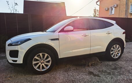 Jaguar E-Pace, 2018 год, 2 790 000 рублей, 4 фотография