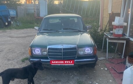 Mercedes-Benz W123, 1984 год, 100 000 рублей, 1 фотография
