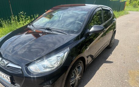 Hyundai Solaris II рестайлинг, 2013 год, 770 000 рублей, 3 фотография