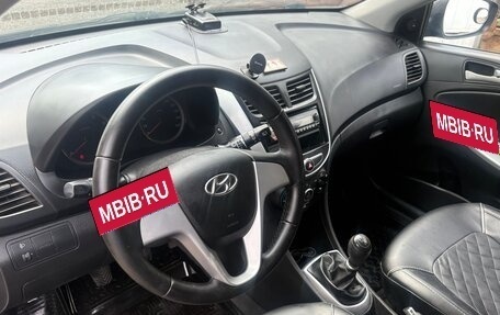 Hyundai Solaris II рестайлинг, 2013 год, 770 000 рублей, 7 фотография