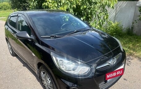 Hyundai Solaris II рестайлинг, 2013 год, 770 000 рублей, 4 фотография