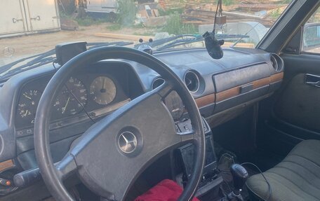 Mercedes-Benz W123, 1984 год, 100 000 рублей, 4 фотография