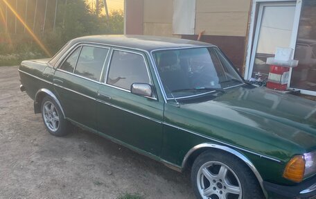 Mercedes-Benz W123, 1984 год, 100 000 рублей, 5 фотография