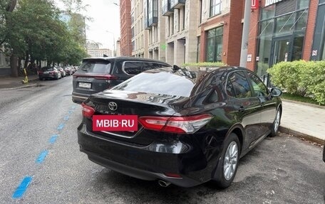 Toyota Camry, 2021 год, 2 750 000 рублей, 4 фотография
