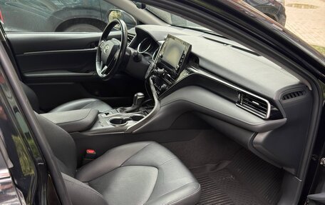 Toyota Camry, 2021 год, 2 750 000 рублей, 7 фотография