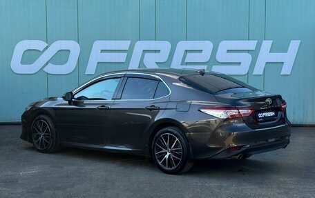 Toyota Camry, 2021 год, 3 099 000 рублей, 2 фотография