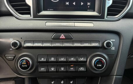 KIA Sportage IV рестайлинг, 2018 год, 2 107 000 рублей, 16 фотография