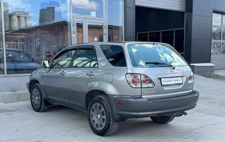 Lexus RX IV рестайлинг, 2001 год, 830 000 рублей, 6 фотография