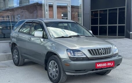 Lexus RX IV рестайлинг, 2001 год, 830 000 рублей, 3 фотография