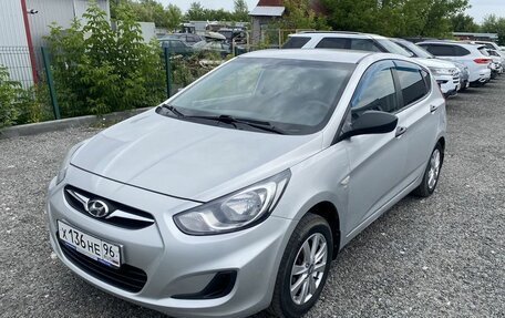 Hyundai Solaris II рестайлинг, 2012 год, 769 000 рублей, 1 фотография