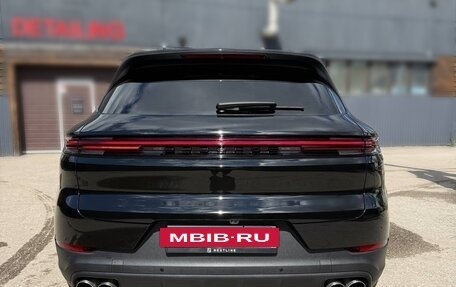 Porsche Cayenne III, 2023 год, 16 990 000 рублей, 2 фотография