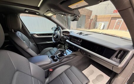 Porsche Cayenne III, 2023 год, 16 990 000 рублей, 8 фотография