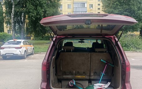 Toyota Sienna II рестайлинг, 2005 год, 1 150 000 рублей, 2 фотография