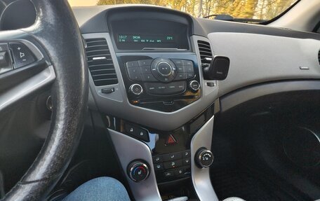 Chevrolet Cruze II, 2011 год, 600 000 рублей, 2 фотография