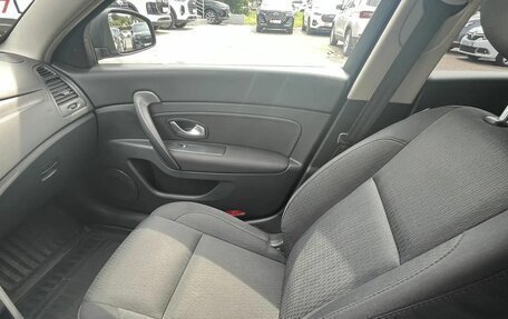 Renault Latitude I, 2011 год, 633 000 рублей, 11 фотография
