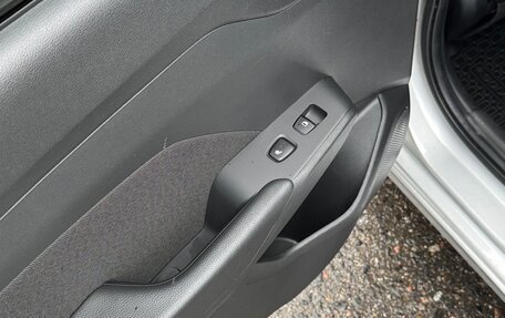 Hyundai Solaris II рестайлинг, 2018 год, 1 250 000 рублей, 10 фотография