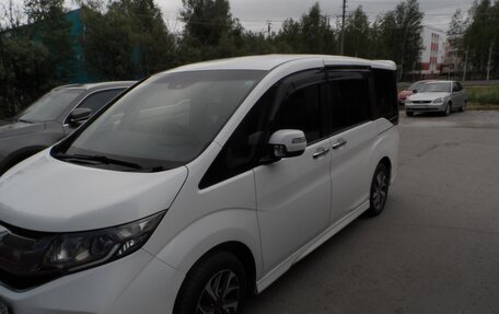 Honda Stepwgn IV, 2015 год, 1 795 000 рублей, 16 фотография