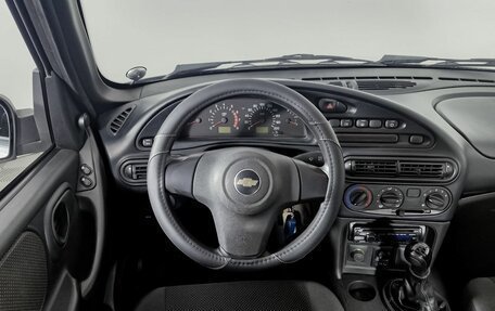 Chevrolet Niva I рестайлинг, 2011 год, 509 000 рублей, 18 фотография