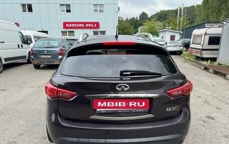 Infiniti FX II, 2012 год, 2 100 000 рублей, 11 фотография
