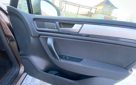 Volkswagen Touareg III, 2011 год, 1 650 000 рублей, 9 фотография