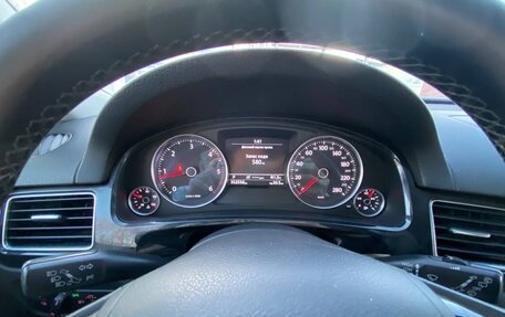Volkswagen Touareg III, 2011 год, 1 650 000 рублей, 23 фотография