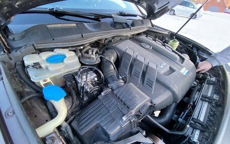 Volkswagen Touareg III, 2011 год, 1 650 000 рублей, 21 фотография
