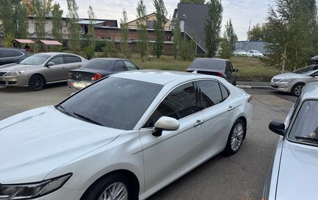 Toyota Camry, 2018 год, 2 400 000 рублей, 2 фотография