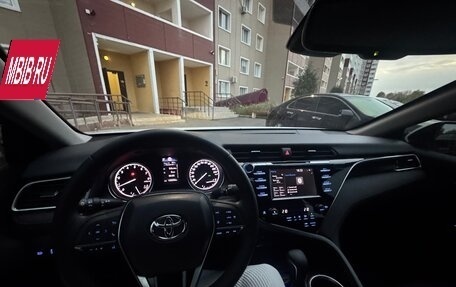 Toyota Camry, 2018 год, 2 400 000 рублей, 5 фотография