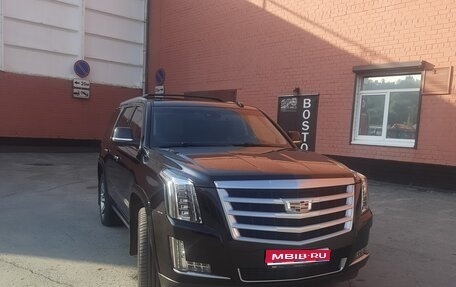 Cadillac Escalade IV, 2016 год, 4 200 000 рублей, 1 фотография