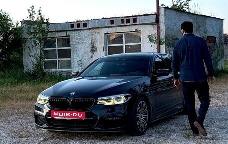 BMW 5 серия, 2019 год, 2 400 000 рублей, 3 фотография