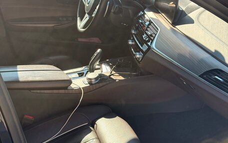 BMW 5 серия, 2019 год, 2 400 000 рублей, 8 фотография