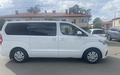 Hyundai H-1 II рестайлинг, 2019 год, 2 550 000 рублей, 5 фотография