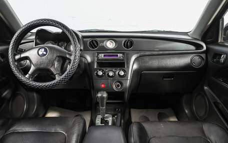 Mitsubishi Outlander III рестайлинг 3, 2005 год, 799 000 рублей, 9 фотография