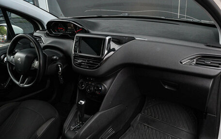 Peugeot 208 II, 2013 год, 590 000 рублей, 8 фотография