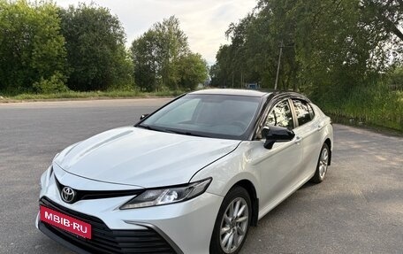 Toyota Camry, 2021 год, 2 170 000 рублей, 3 фотография