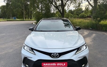Toyota Camry, 2021 год, 2 170 000 рублей, 2 фотография