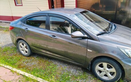 Hyundai Solaris II рестайлинг, 2011 год, 600 000 рублей, 4 фотография