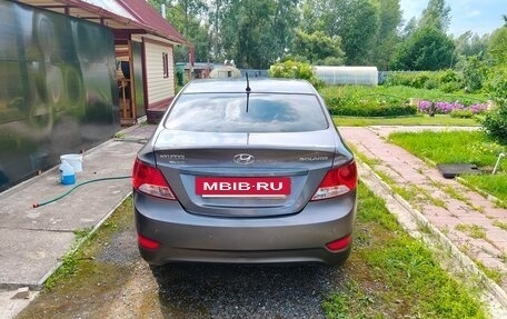 Hyundai Solaris II рестайлинг, 2011 год, 600 000 рублей, 3 фотография
