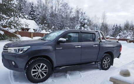 Toyota Hilux VIII, 2018 год, 4 800 000 рублей, 2 фотография