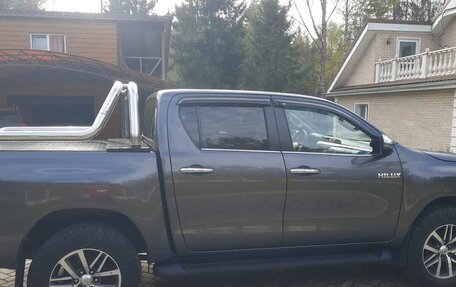 Toyota Hilux VIII, 2018 год, 4 800 000 рублей, 10 фотография