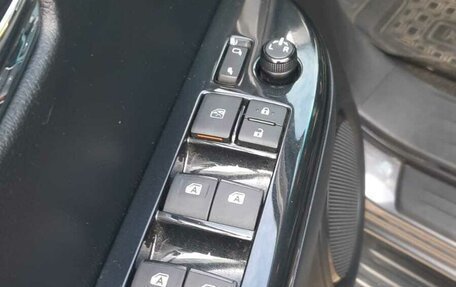 Toyota Hilux VIII, 2018 год, 4 800 000 рублей, 16 фотография