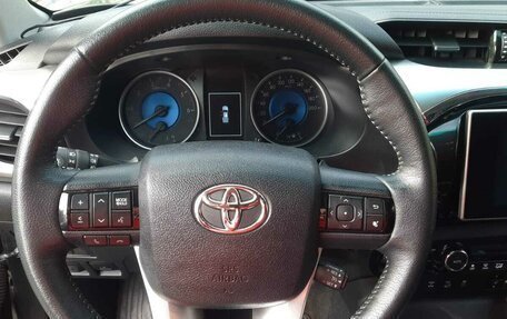 Toyota Hilux VIII, 2018 год, 4 800 000 рублей, 17 фотография