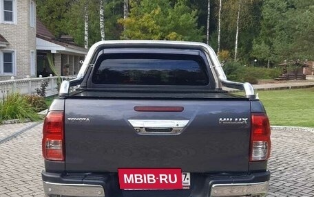 Toyota Hilux VIII, 2018 год, 4 800 000 рублей, 9 фотография