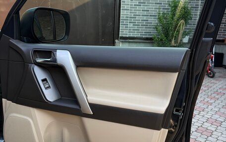 Toyota Land Cruiser Prado 150 рестайлинг 2, 2010 год, 2 825 000 рублей, 18 фотография