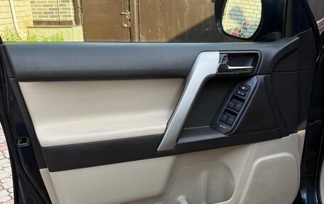 Toyota Land Cruiser Prado 150 рестайлинг 2, 2010 год, 2 825 000 рублей, 16 фотография