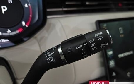 Land Rover Range Rover IV рестайлинг, 2025 год, 21 600 000 рублей, 19 фотография