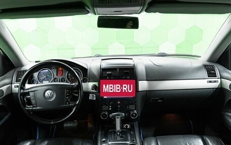 Volkswagen Touareg III, 2005 год, 849 000 рублей, 13 фотография