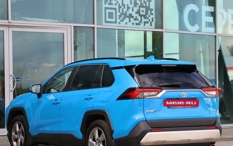 Toyota RAV4, 2021 год, 3 190 000 рублей, 7 фотография